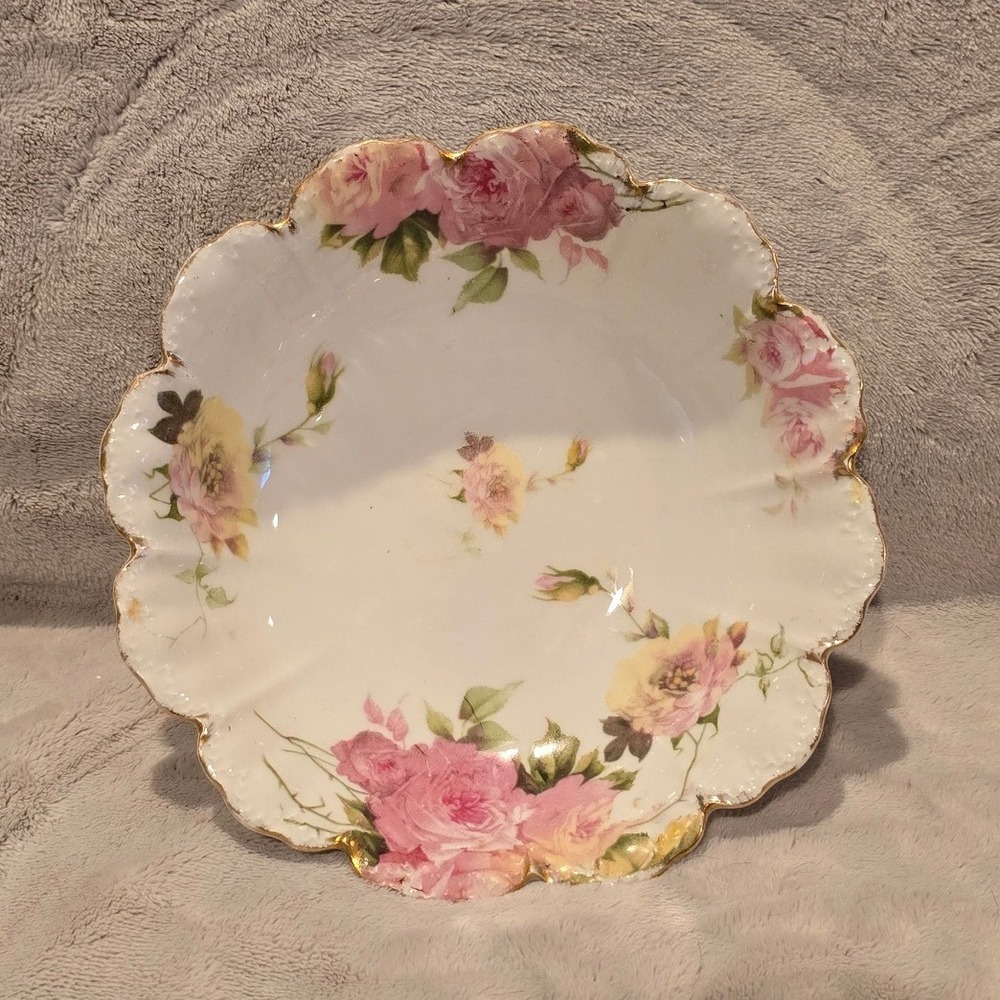 Vintage RC Malmaison Bavaria Porcelain Bowl Pink Roses Scalloped Gold Trim 7 5/8